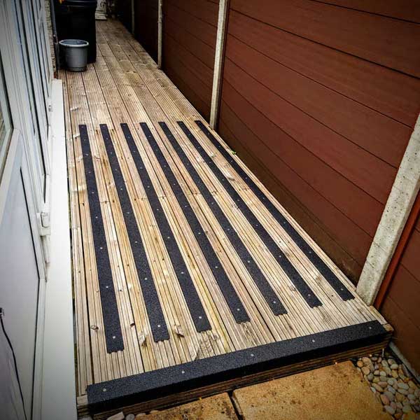 10 Pieces 1000mm GRP Anti Slip Decking Strips Free Drilling and Screws