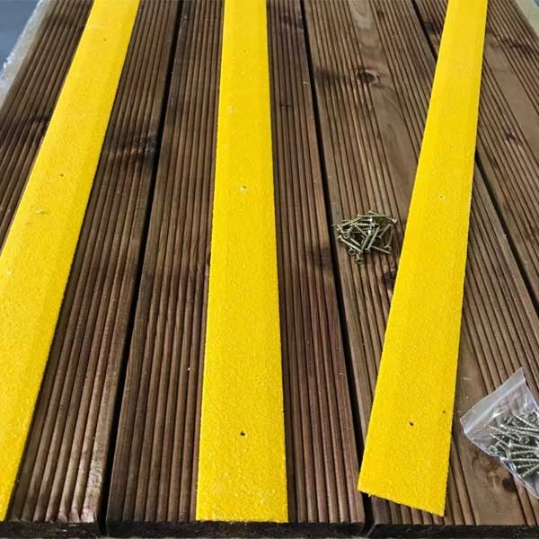 15 Pieces of 1m GRP Anti Slip Decking Strips FreeDrilling and Screws 