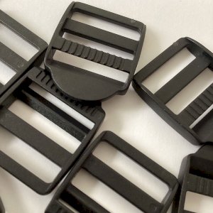 25mm Black Plastic Ladderlock Buckles