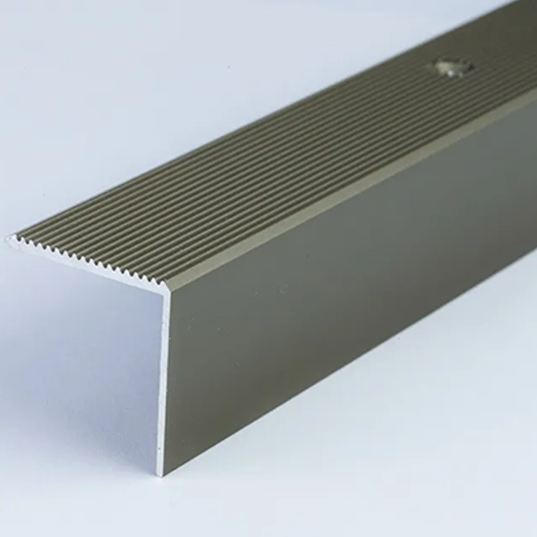 0.9m Anodised 30R Anti Slip Aluminum Stair Edge Nosing Trim