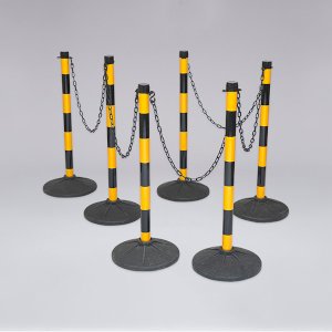 Black/Yellow Free Standing Plastic Link Bollards- 6 Posts & Chain Barriers