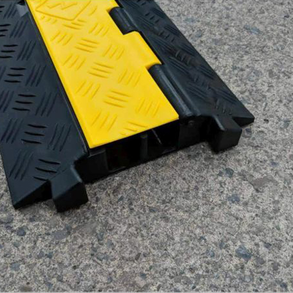 CR2-X Pedestrian Cable Protector Cover - Anti Trip Suitable for Light Vehicles