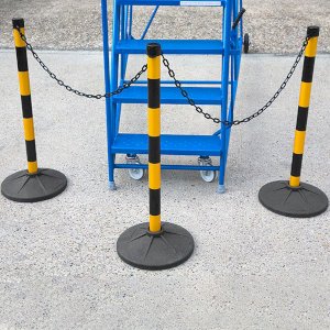 Plastic Chain & Posts