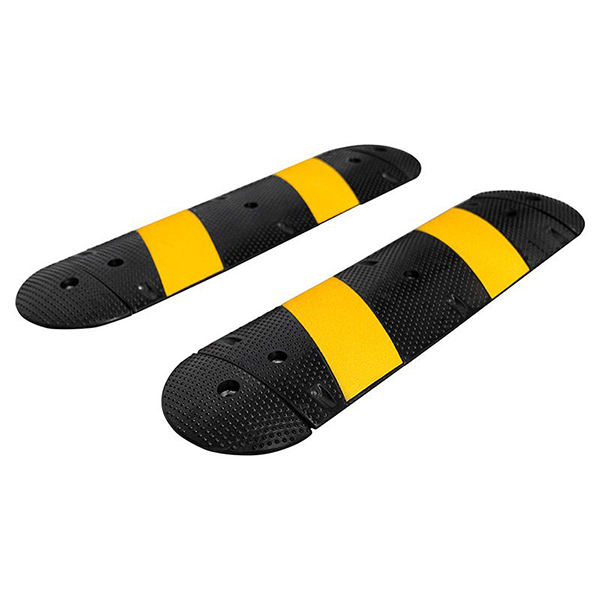 Yellow/Black Rubber Sleeping Policeman Ramp With Ends