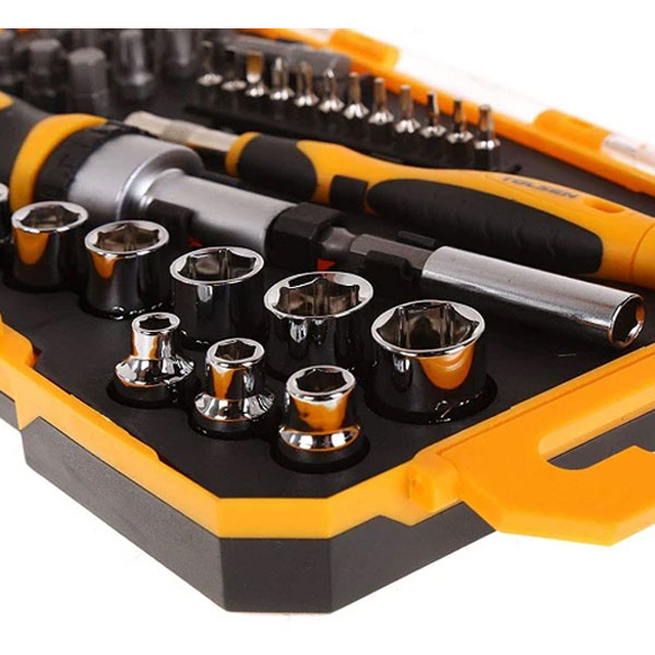 Screwdriver and Ratchet Set with 42 Pieces