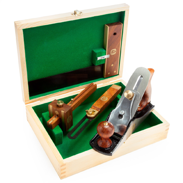 4 PCS Carpenters Tool Set For Working with Wood