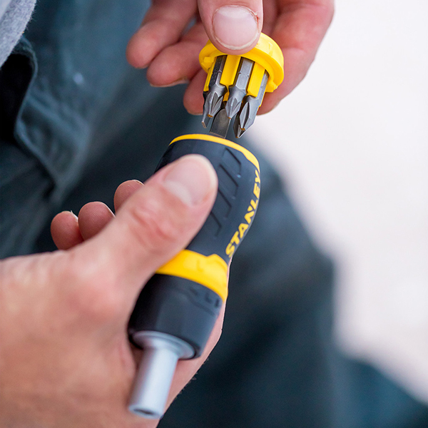 Stanley Stubby Multi-Bit Ratcheting Screwdriver (6 Bits)