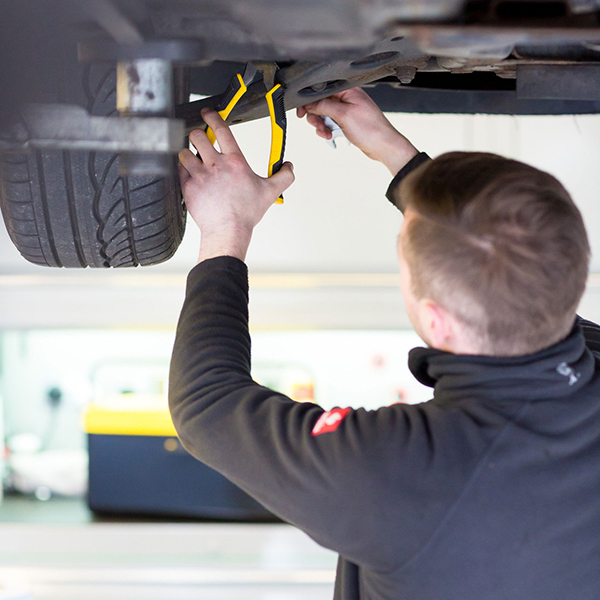 Stanley Control Dynamic Grip Combination Pliers 