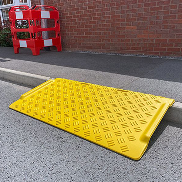 Shop High Quality Heavy Duty Plastic Wheelchair Kerb Ramp